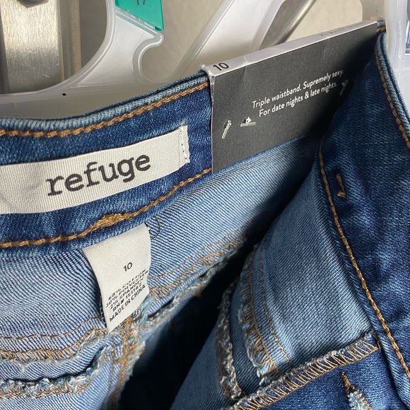 Hi-Waist Skinny Jeans 👖 - Picture 5 of 10